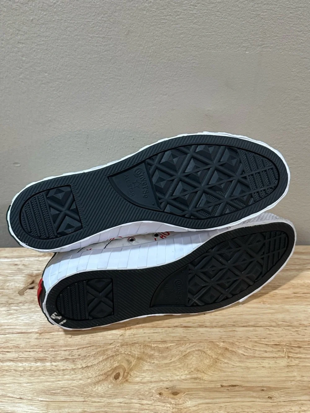 Converse Not a Chuck White High-Top Sneakers with Black & Red Graphics-NWOT - Picture 9 of 11